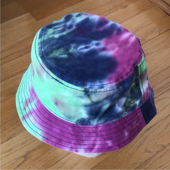 Accessories - Tie Dye Embroidered Bucket Hat Unisex (Brand New)